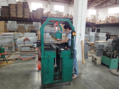 China 220V Clinching Machine for sale