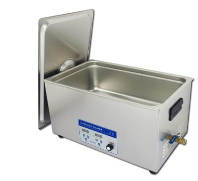 China máquina de la limpieza ultrasónica del rectángulo 220V para el refrigerador de aceite de las piezas de automóvil en venta