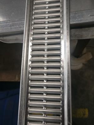 China 3004 Material 1.5mm Thickness Radiator Header Plate Two Rows for sale
