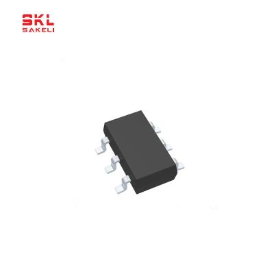 China MAX1721EUT+T Ultra-Low-Power Single-Output Voltage Regulator ICs for sale