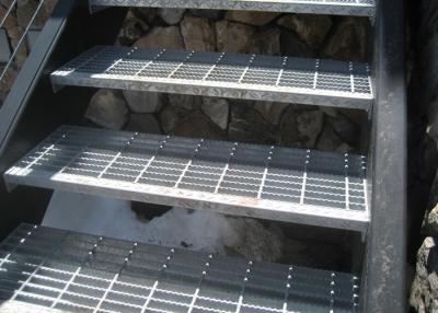 China SGS Outdoor Galvanized Steel Stair Treads Hot Dip Galvanized Surface for sale