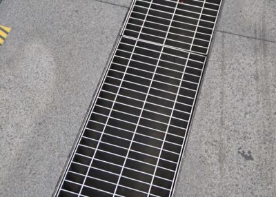 China 25 X 5 Heavy Duty Grating Cover , ISO SGS Certificate Driveway Trench Drain Grates for sale