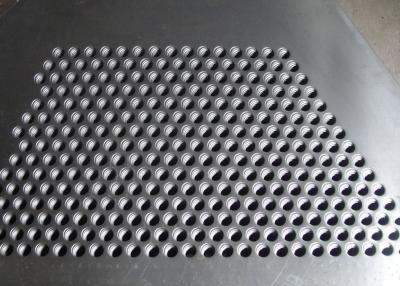 China Hoja galvanizada perforada sumergida caliente, placa de acero perforada para la pisada de escalera en venta