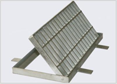 China 30 × 3 Floor Trough Drain Grates , Sliding Resistant Metal Trench Drain Grates for sale