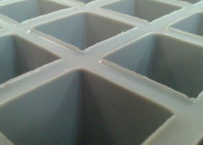 Китай Пол квадратной сетки пластиковый скрежеща серый материал огнестойкости цвета продается