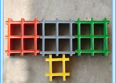 Κίνα Γκρίζο πλαστικό κιγκλίδωμα πατωμάτων που γερνά - ανθεκτικό μέγεθος συνήθειας φίμπεργκλας υλικό προς πώληση