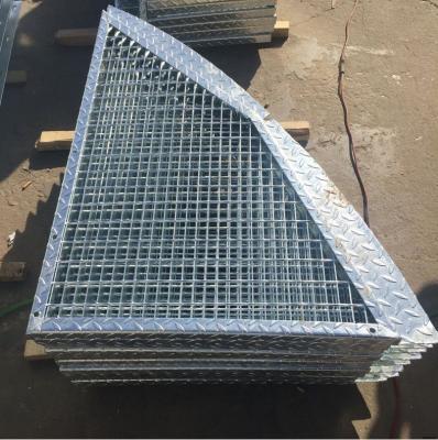 China Outdoor Anti Slip Galvanized Bar Grating , 30 * 3mm Metal Grid Flooring for sale