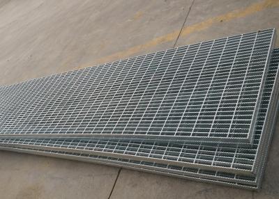 China Barra galvanizada sumergida caliente de rejilla de acero de la plataforma del acero suave que ralla 25m m x 5m m en venta