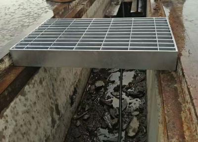China Barra resistente galvanizada sumergida caliente que ralla la barra que lleva de 70m m x de 6m m en venta
