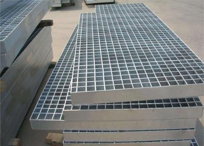 China Assoalho de aço inoxidável que raspa o Grating galvanizado do aço do rolamento barra lisa à venda