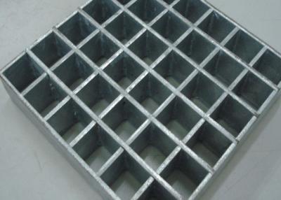 Chine Acier résistant d'acier doux râpant la grille de barre d'acier de grilles de drain en métal de 75mm x de 6mm à vendre