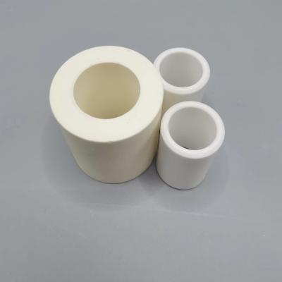 China Tubo de cerámica de la cerámica del alúmina de la resistencia a la corrosión de las piezas del alúmina el dirigir electrónico en venta