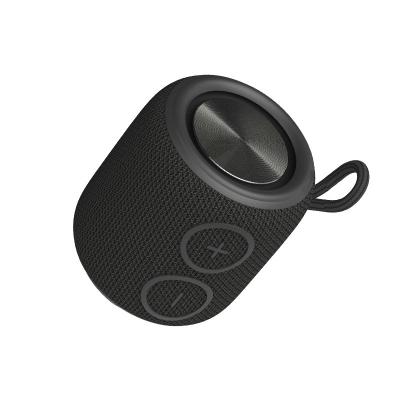 China Ozzie H50 Wireless Waterproof Speaker Portable Size With 20H Play Time for sale