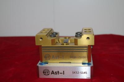 China Manual 5th Axis Self Centering Vise 2.5Kg Precision Toolmaker Vise for sale