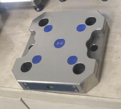 China Abrazaderas de mesa de fresado CNC de 52 mm con sujeción de punto cero manual de 4,0 kg en venta