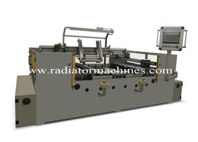 Chine Type servo machine en aluminium d'Assemblée de noyau de radiateur avec la fonction de répartition de tube à vendre