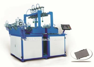 Chine Type servo machine de rabattement/de accrochage de réservoir en plastique pour le radiateur en aluminium à vendre