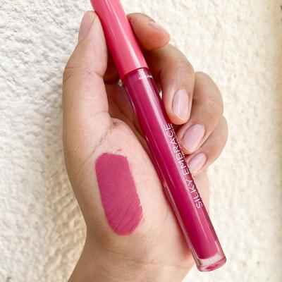 Chine Durer pigmenté élevé de Matte Finish Liquid Lipstick Long de couverture totale à vendre
