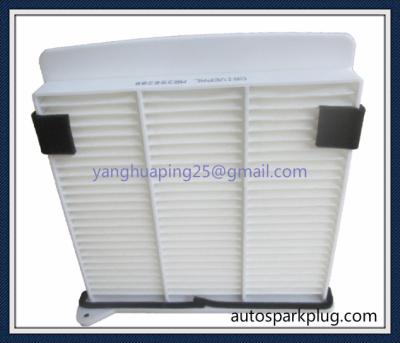 China Mz690361 Mr398288 Mz600143 Xr398288 Xr398288d Cabin Filter for Mitsubishi for sale