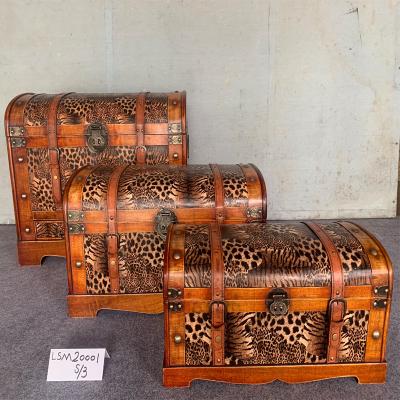 China 3 units M66x37 Polished Old Leather Trunk for sale