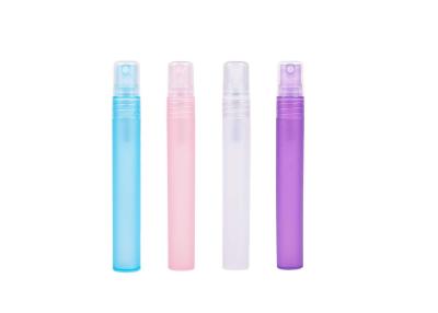 China Tamaño y color modificados para requisitos particulares botella recargable conveniente del espray del perfume del bolsillo en venta