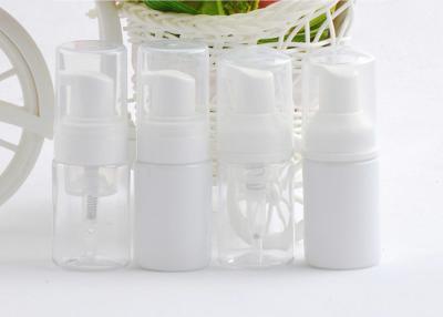 中国 泡の石鹸ポンプを搭載する白く明確な泡立つプラスチック化粧品の容器30mlペット 販売のため