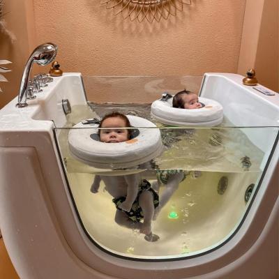 China Masaje de acrílico del aire de la bañera del BALNEARIO del bebé del rectángulo para el hospital casero del chalet en venta