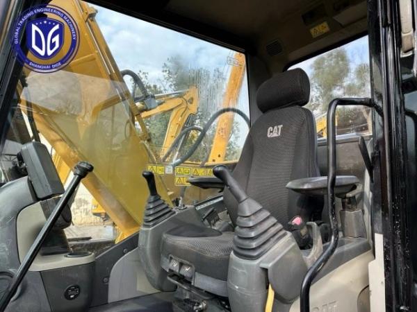 Quality 313D2GC Used caterpillar 13 ton excavator with Compact design for tight spaces for sale