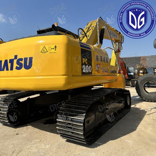 Quality Well-preserved USED PC200-7 excavator with Efficient material handling for sale