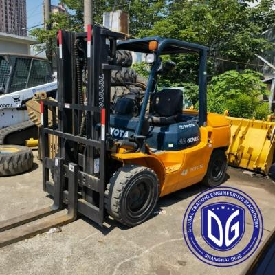 China 4 Ton Used Forklift Toyota Original From Japan Used Toyota Fork Lifts for sale