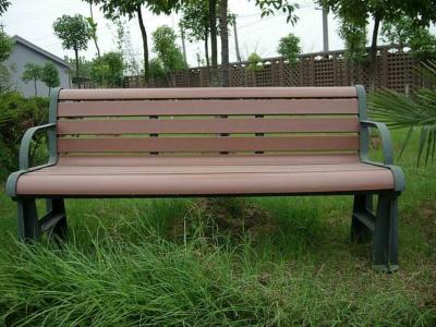 中国 鉄骨フレーム、庭のベンチ座席が付いている WPC のベンチの外の生態学的なプレハブの余暇 販売のため