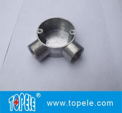 中国 TOPELEは25mm/32mm BSの電気水路水路の付属品のためのアルミニウム円のジャンクション・ボックスに電流を通しました 販売のため