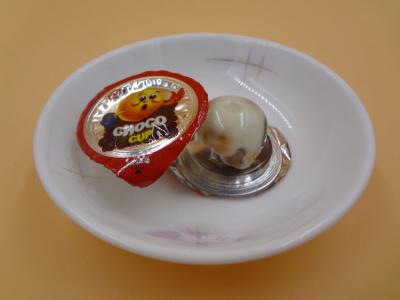 Chine Biscuits de confiture de Choco formés par tasse blanche de biscuits de puce de chocolat d'amour d'enfants à vendre