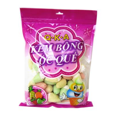 China Peg Bag Pack Marshmallow Candy Energy Snack Strawberry Shaped Fluffy Halal for sale