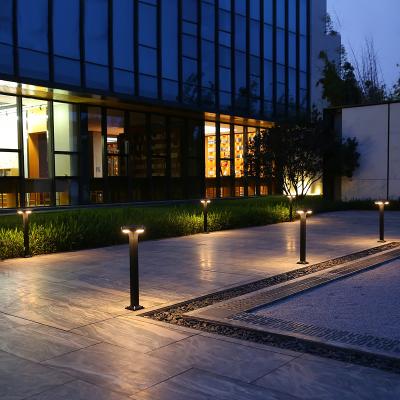 China CE Certified Square Landscape LED Solar Pathway Lights IP65 For Villas Decorative for sale