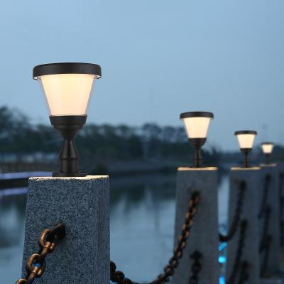 China Energy Saving IP65 Solar Post Lights With Mono Solar Panel Aluminum Column Lamp for sale