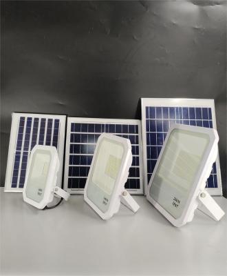 China 100lm IP65 Light Control Solar Powered Floodlight Remote Control For Garage Patio Yard for sale