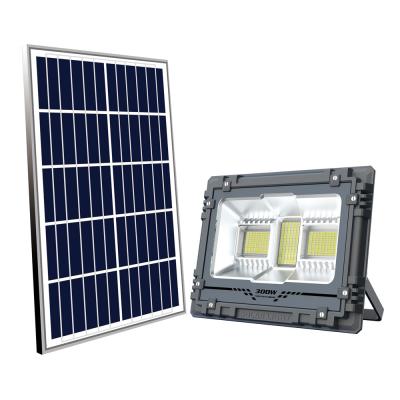 China Outdoor Street Security Solar Flood Light Dusk To Dawn Waterproof IP67 for sale