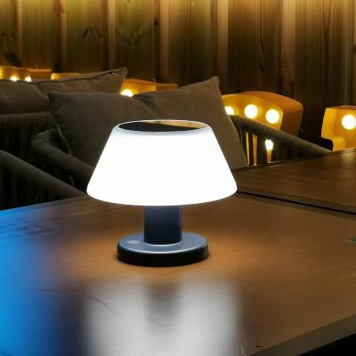China Lâmpada de mesa solar recarregável alimentada por luz de noite LED para interior Lâmpada de mesa de pátio exterior à venda