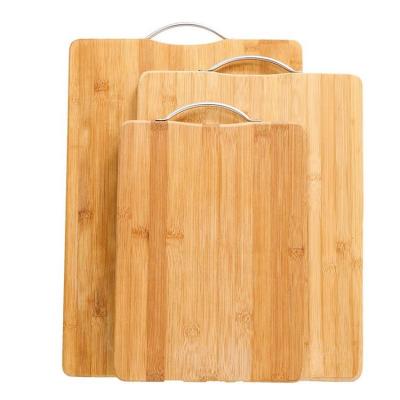 China Antibacterial Bamboo Butcher Block Cutting Board With Handle 650g 700g 800g for sale