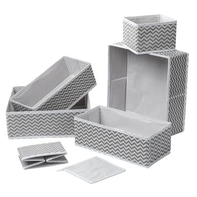 中国 折り畳み式の布の収納箱1.5mmの板紙表紙の引出しのオルガナイザーの立方体 販売のため