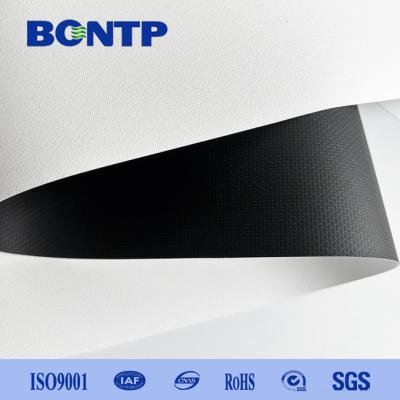 Chine Vente à chaud 0,4 mm Super plat blanc-noir tissé en PVC mat Tissu d'écran de projection blanc pour les écrans de projecteur à vendre
