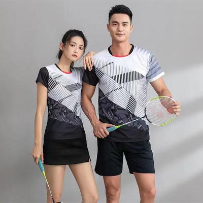 China Breathable Tennis Sports Apparel Customized Logo Printing  For Men for sale