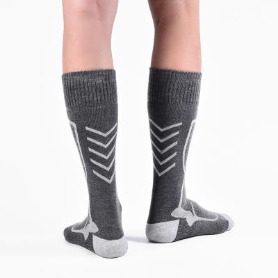 China Custom Logo men sport socks breathable compression anti slip Ski Running Basketball Sport Socks for sale