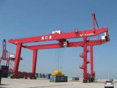 China 50/ 10 Ton Lifting Container 20' 40' guindaste de pórtico montado trilho do recipiente de RMG à venda