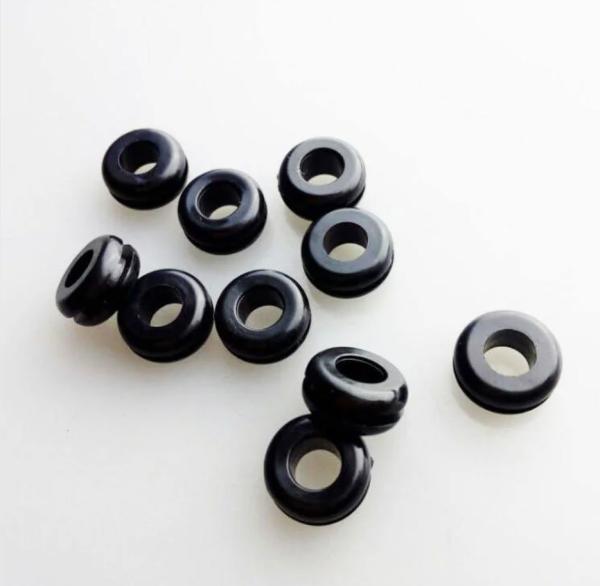 Quality Production Extruded FOAM EPDM Insulation Wire Protect Rubber Grommet for Customized for sale