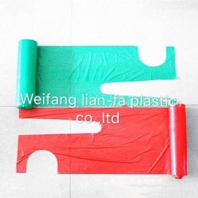 China Waterproof PE Disposable plastic Aprons Custom Logo for sale