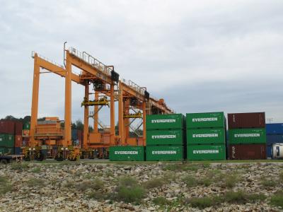 China RTG Mobile Gantry Crane Customized Design For Lifting 20ft~40ft Containers In Port for sale