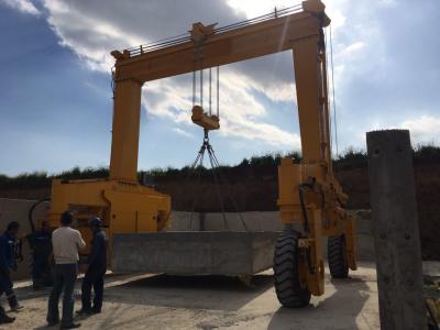 China Tyres Mobile Gantry Crane Two Units To Handle Precast Concrete Beams for sale