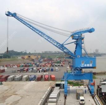 China Efficient Cargo Handling Shipyard Port Cranes 5t To 40ton Floating Dock Crane zu verkaufen